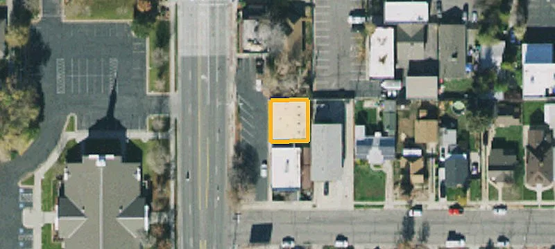 2727 Main St