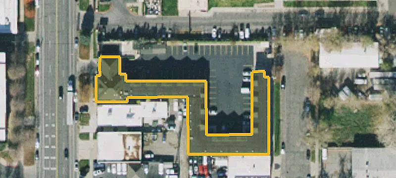 1009 Main St
