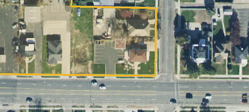 208 Main St