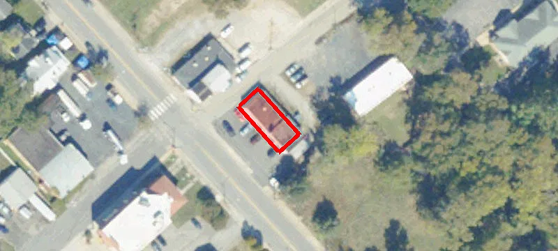 21201 Chesterfield Ave