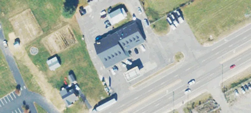 4145 Main St