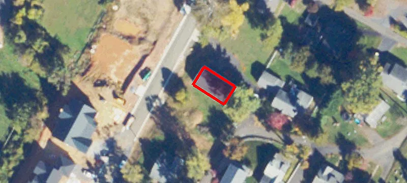 110 Oak St