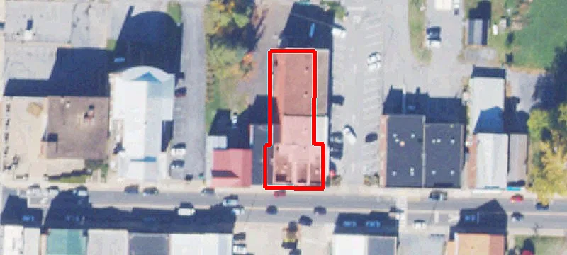 33 Main St