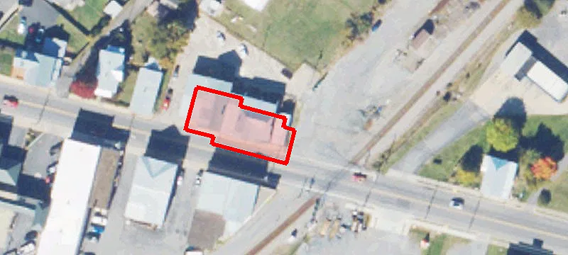 323 Main St