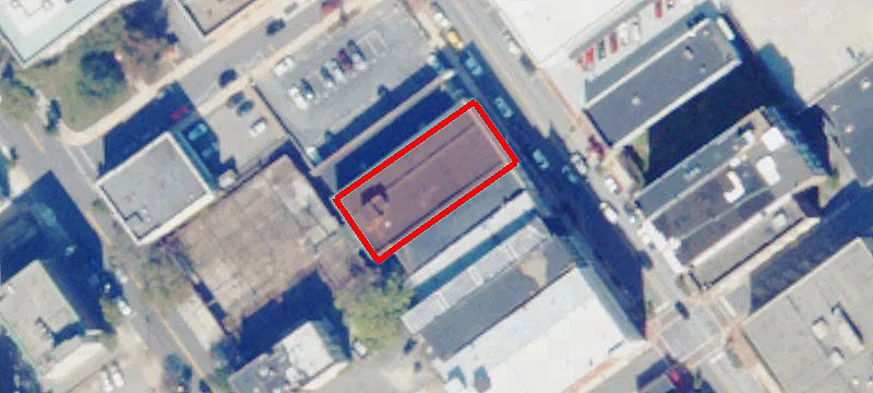 1011 Main St