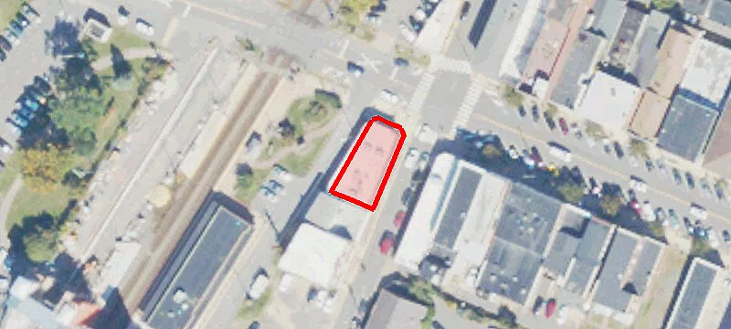 400 Potomac Ave