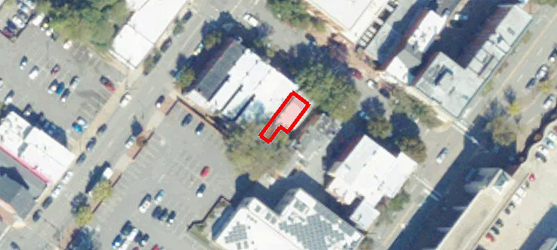 211 Clay St