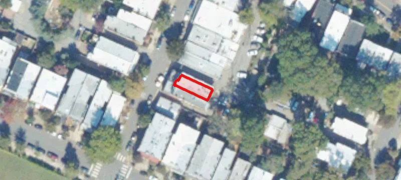 405 Strawberry St