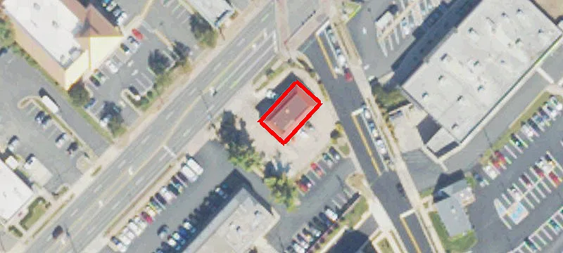 210 Maple W Ave