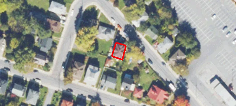 15 Richards Ave