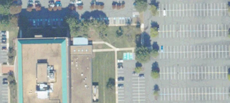 2221 Edward Holland Dr