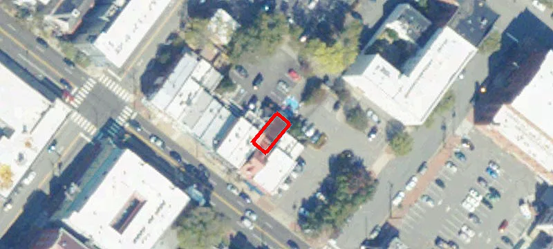 2114 Main St