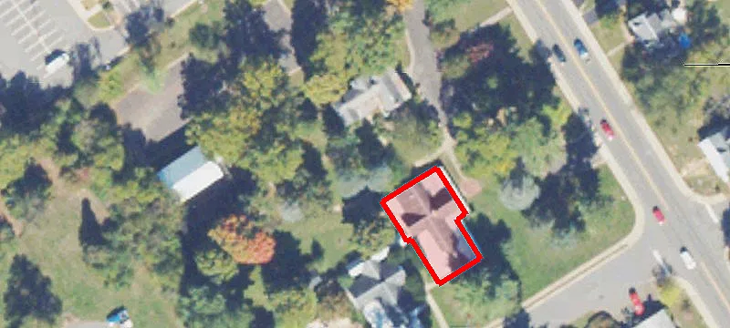 9522 Fairview Ave