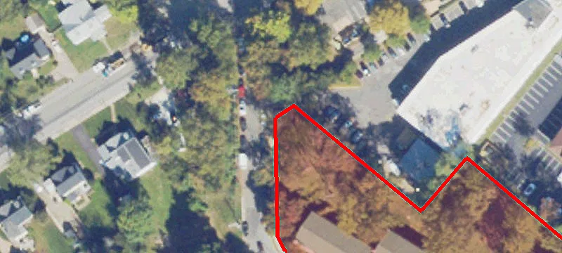 900 Ellison St