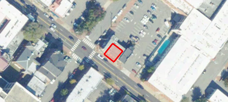 2202 Main St