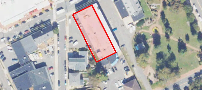 520 William St
