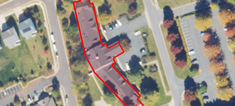 680 University Ln