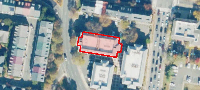 320 Henry St