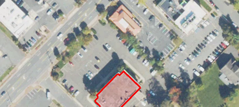 521 Maple E Ave