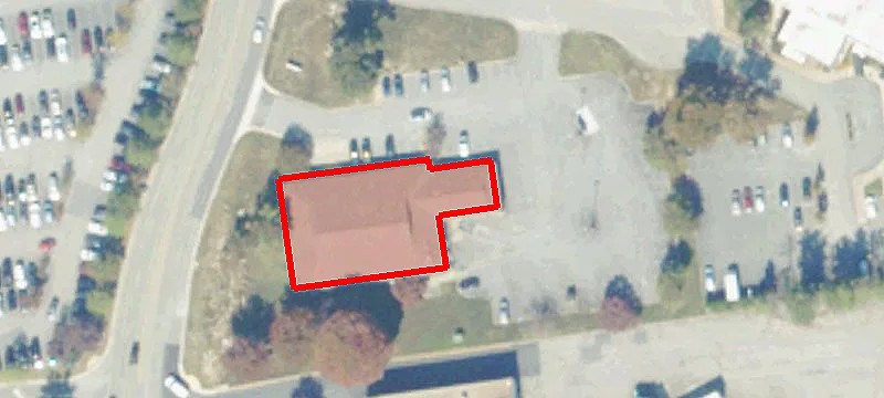 1121 Mall Dr