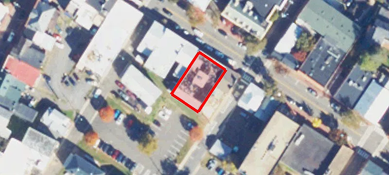 52 Main St