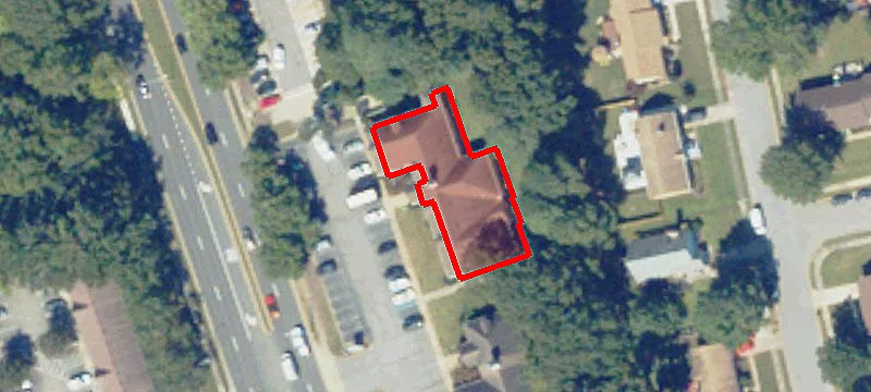 711 Greenbrier Pkwy