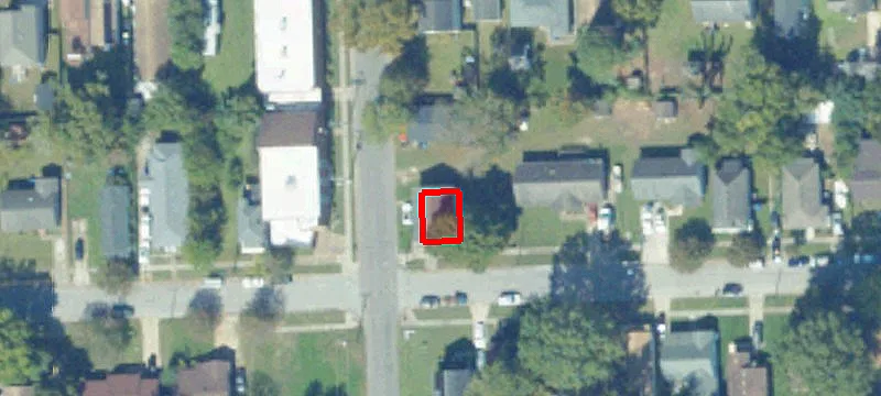 1242 Ctr Ave