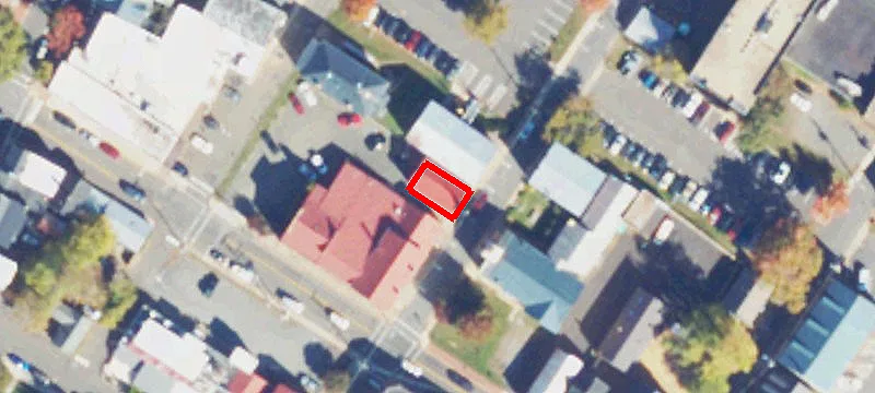 30 3rd St