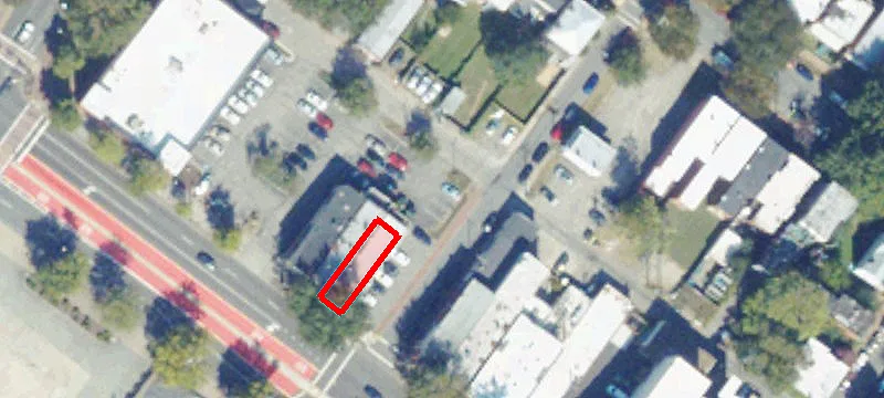 304 Henry St
