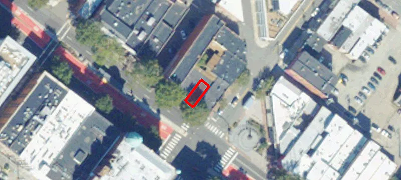 304 Adams St