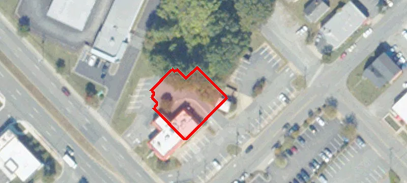 5000 Broad St