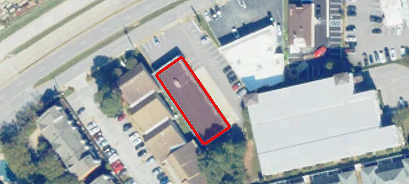 1021 Laskin Rd