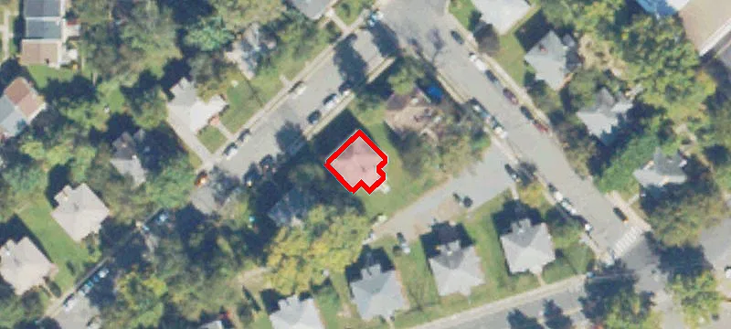 305 Shirley St
