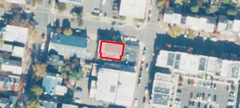 206 Queen St