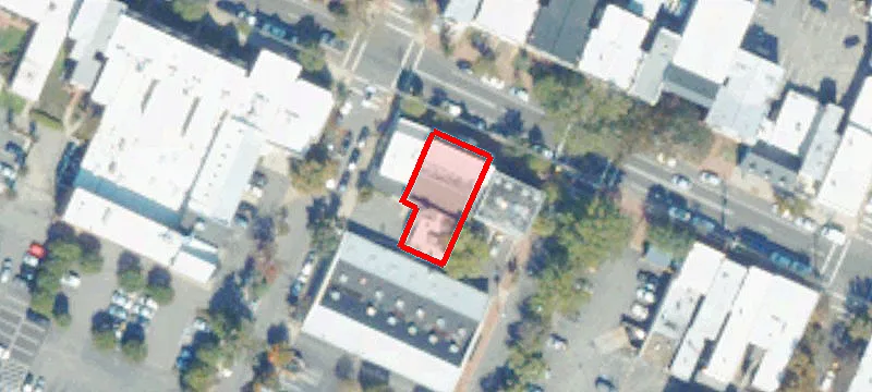 1323 Main St