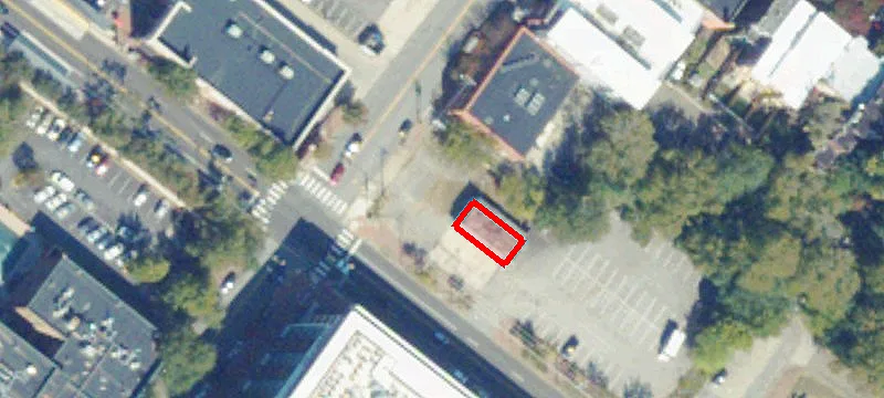 2506 Main St