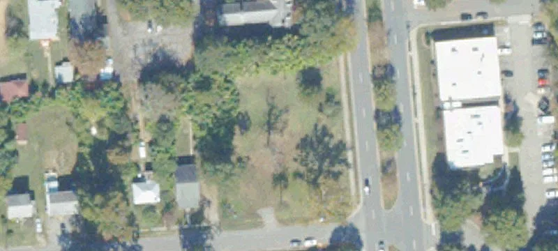 5700 Lakeside Ave