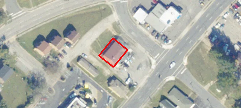 3303 Oaklawn Blvd