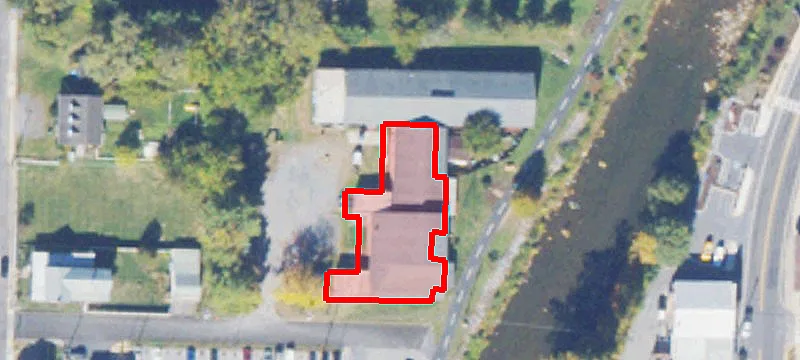 104 Lancaster Ln