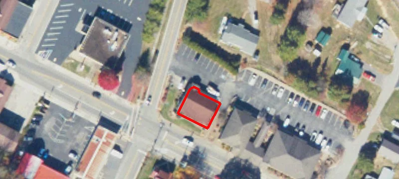 401 Main St