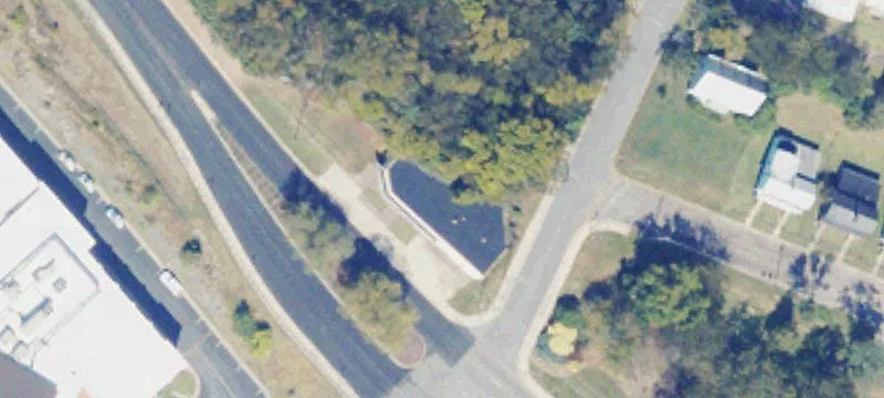 206 Riverside Dr
