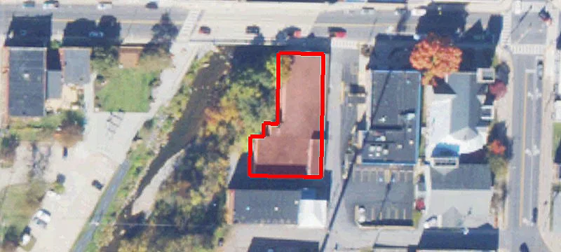 23 Main St