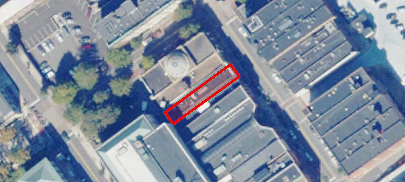 907 Main St