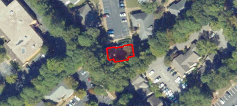 221 Mclaws Cir