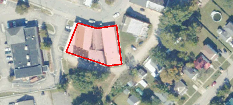 111 Pickwick Ave
