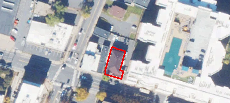 909 Main St