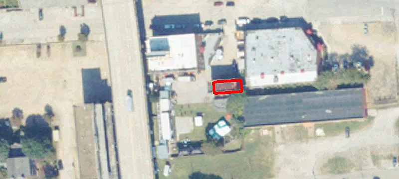 100 Riv St