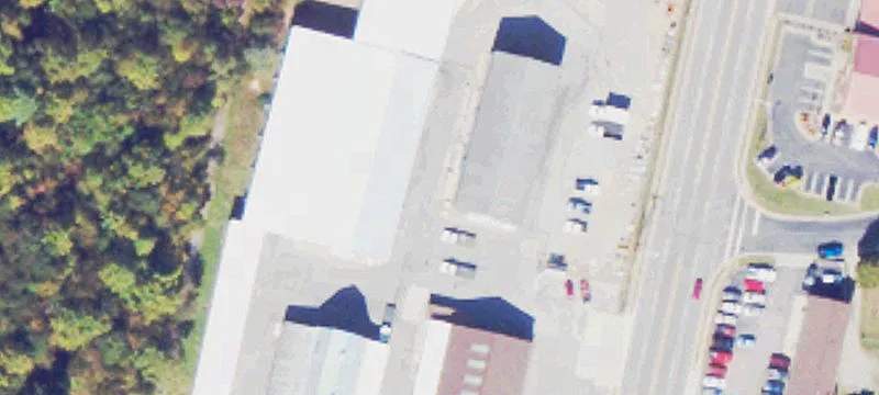 1195 Main St