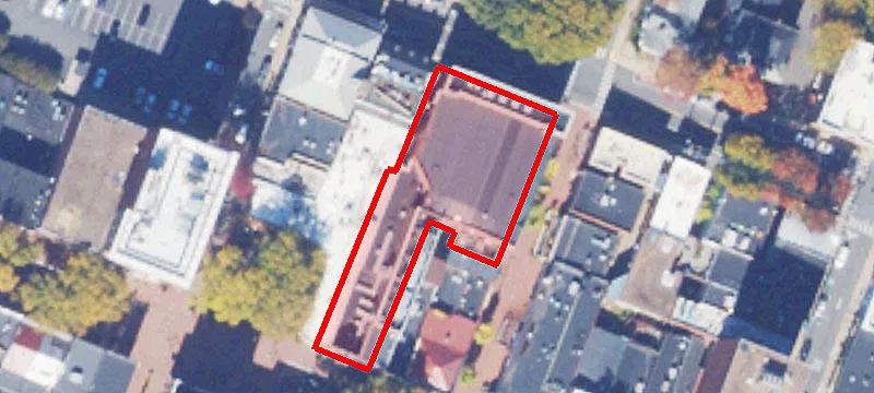 215 Main St