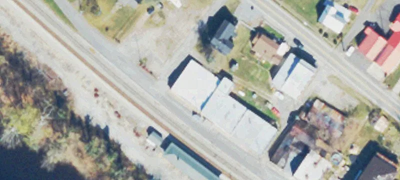 136 Railroad Ave